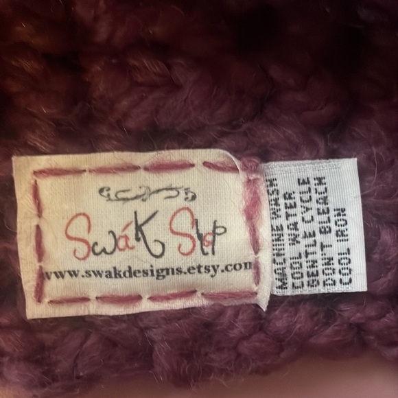 BNWOT deep-purple colored knit cap from Etsy shop Swak Shop. Can be multi-styled - Picture 7 of 9